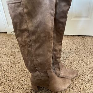 Liz Claiborne Above Knee Suede Boots. Size 9w